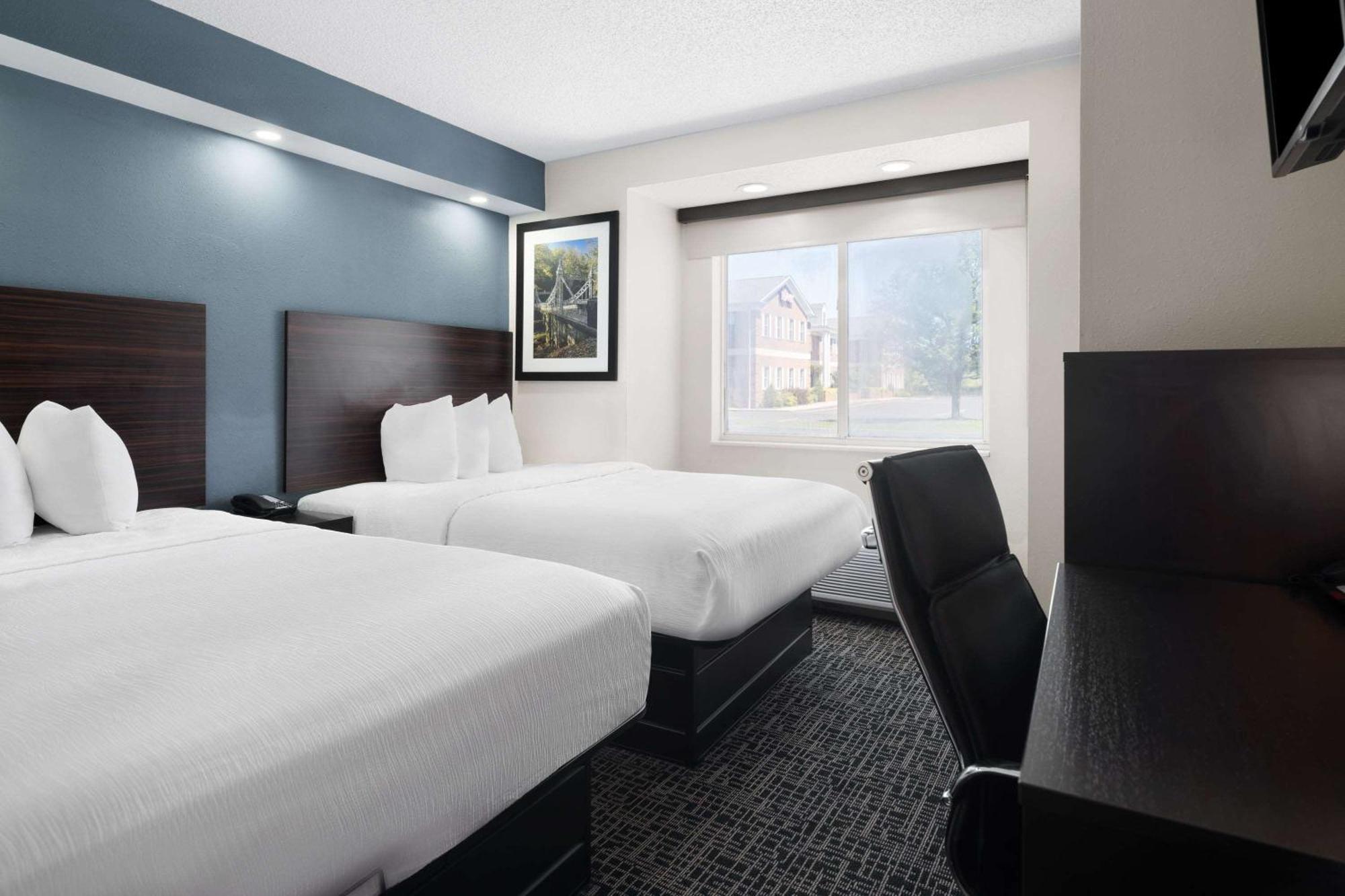 Hotel Baymont By Wyndham Boardman Exterior foto
